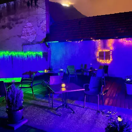 Apartment Mark Residence